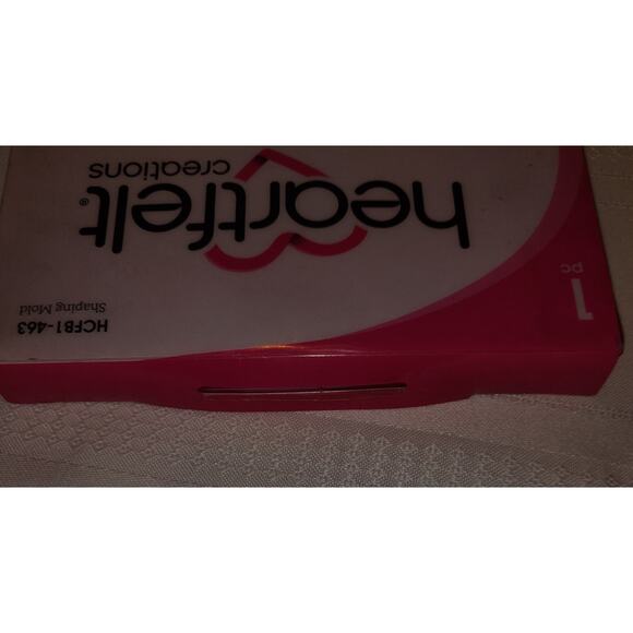 Heartfelt Creations 3D Poinsettia Shaping Mold - Picture 4 of 8